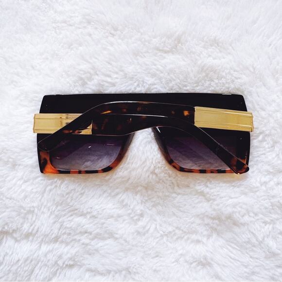Inez Tortoise Brown Oversized Square Sunglasses - Picture 9 of 9